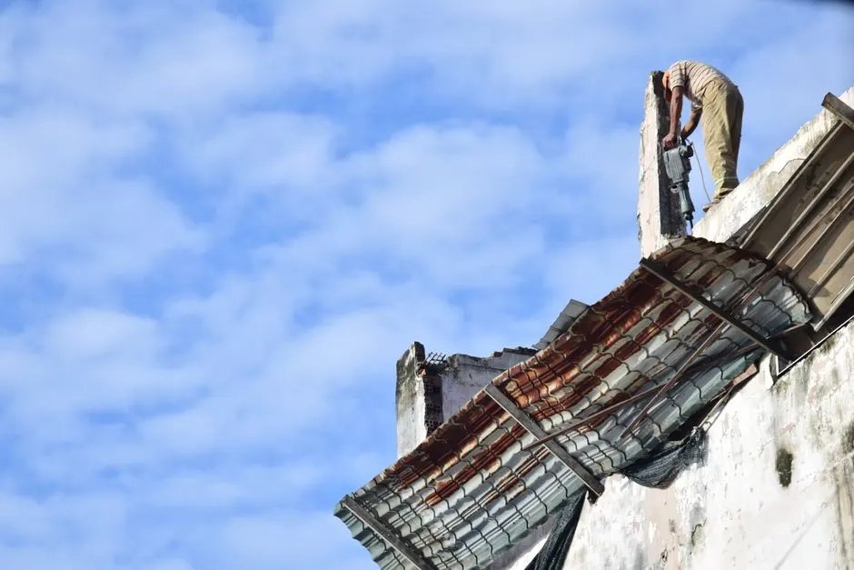 How to remove spray foam insulation from a roof without damaging tiles